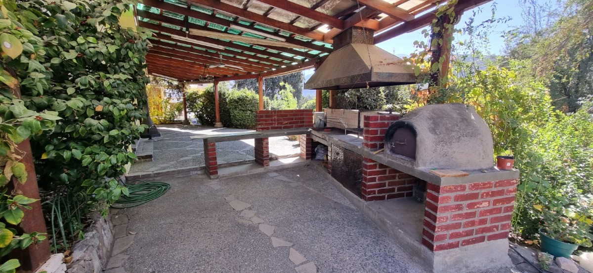 Venta Casa NOSP 5D en suite Walk-in cl&oacute;set 4B 4E 3B El Array&aacute;n - Lo Barnechea