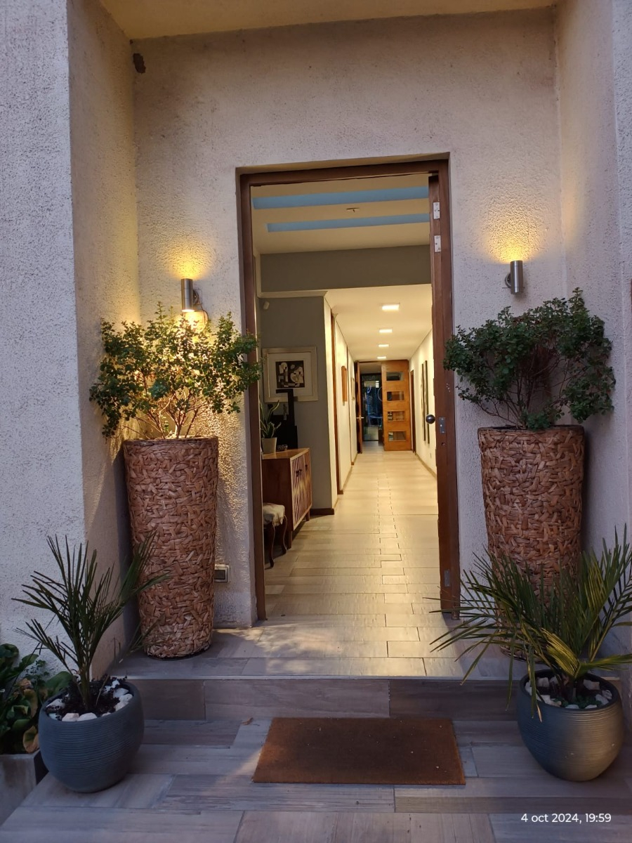 Arriendo Casa O 5D en suite Walk-in cl&oacute;set 4B 4E Los Dominicos - Las Condes