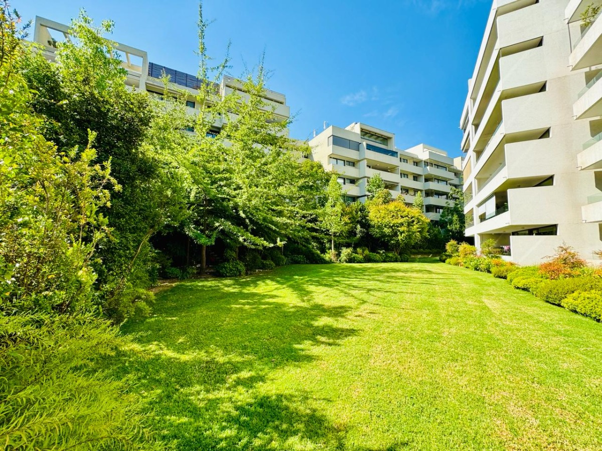 Venta Casa NO 3D 3B 2E 1B La Dehesa - Lo Barnechea