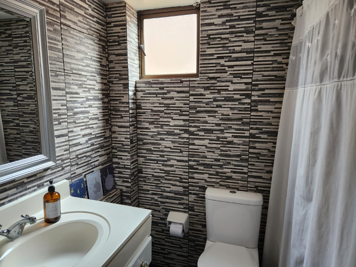 Arriendo Casa 6D en suite Walk-in cl&oacute;set 5B 2E 1B San Carlos de Apoquindo - Las Condes