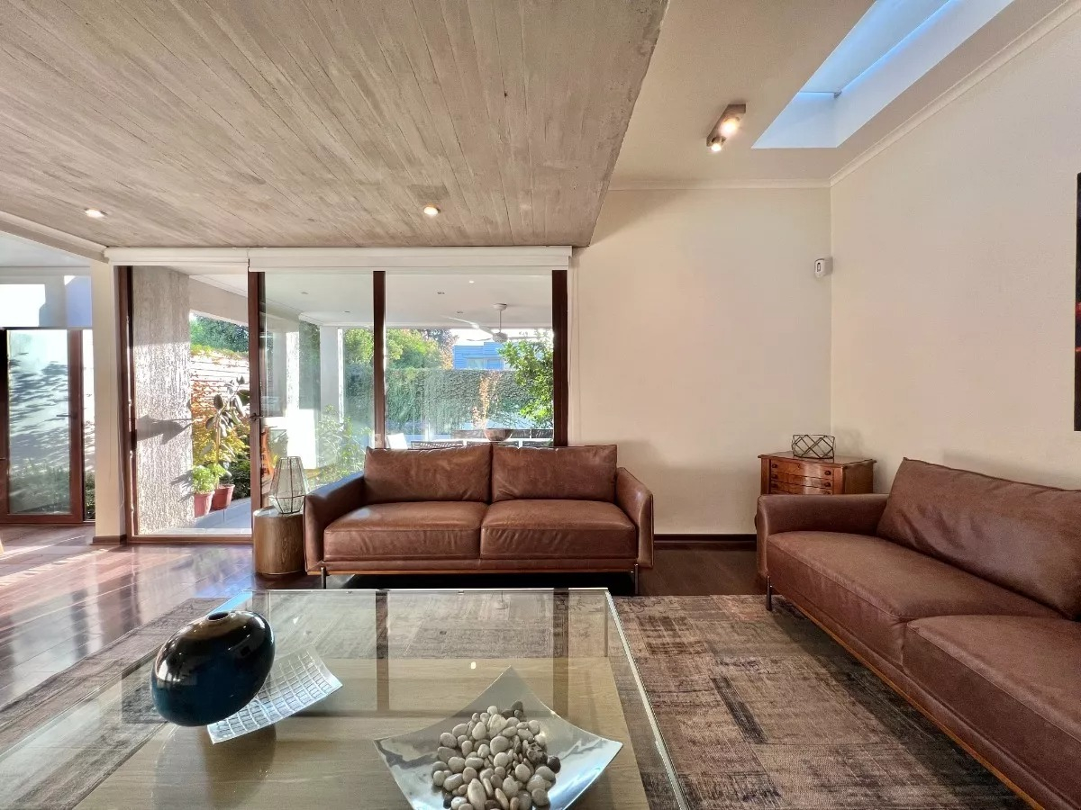 Venta Casa O 4D en suite Walk-in cl&oacute;set 4B 2E 1B La Llaver&iacute;a - Vitacura