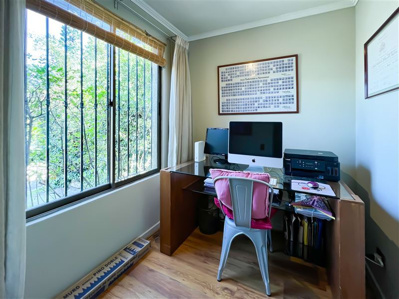 Venta Casa Sur 3D en suite Walk-in cl&oacute;set 3B 2E 1B La Dehesa - Lo Barnechea