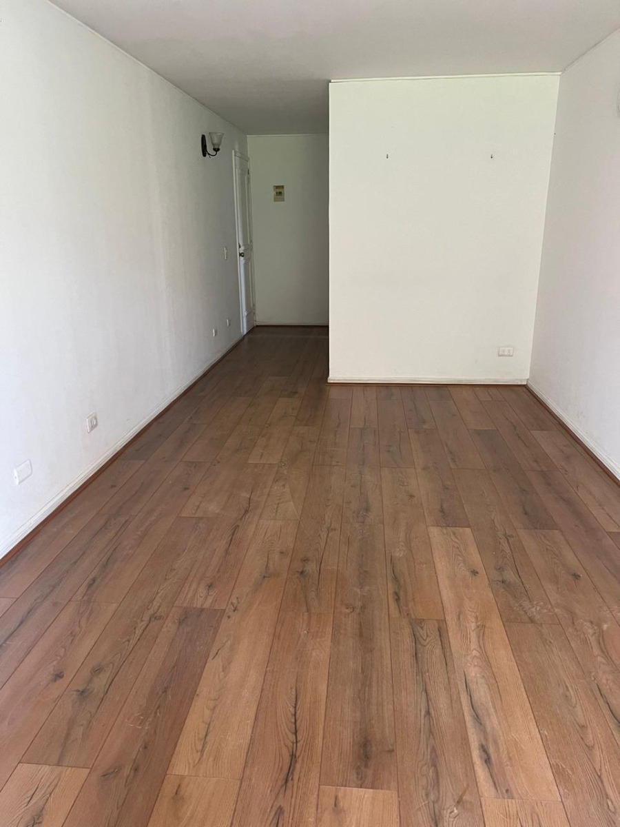 Venta Departamento NP 2D 1B 1E 1B Antigua Lo Barnechea - Lo Barnechea