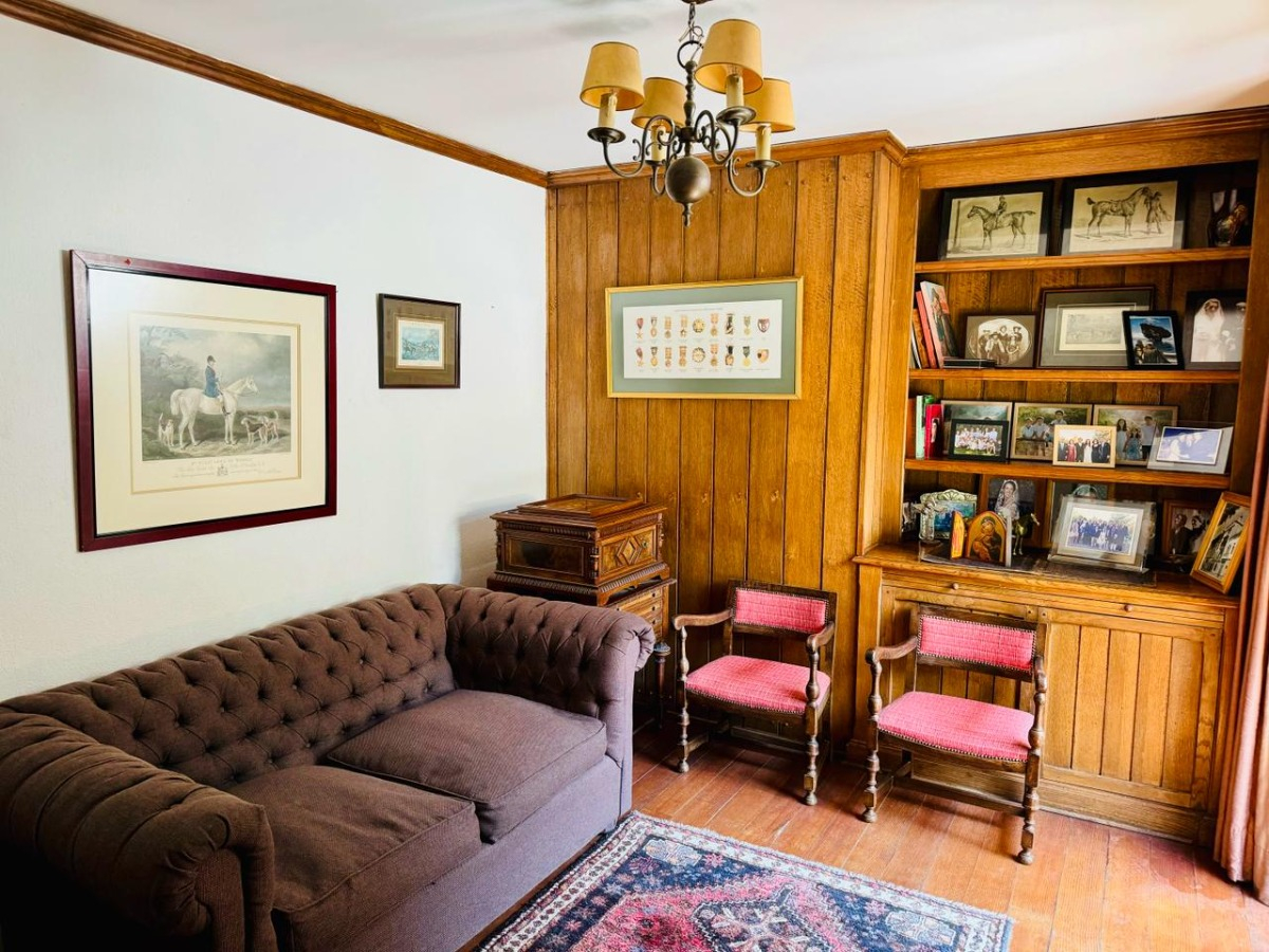 Venta Casa NO 4D Walk-in cl&oacute;set 3B 3E 1B Borde R&iacute;o - Casa Piedra - Vitacura