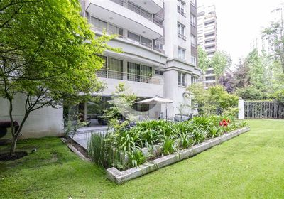 Venta Departamento 2D Barrio El Golf - Las Condes