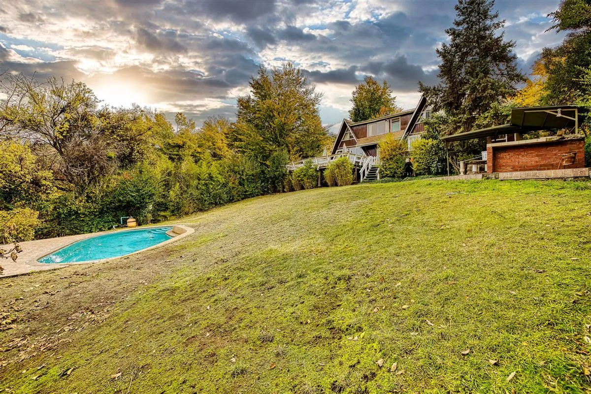 Venta Casa de madera 5D 4B El Array&aacute;n - Lo Barnechea