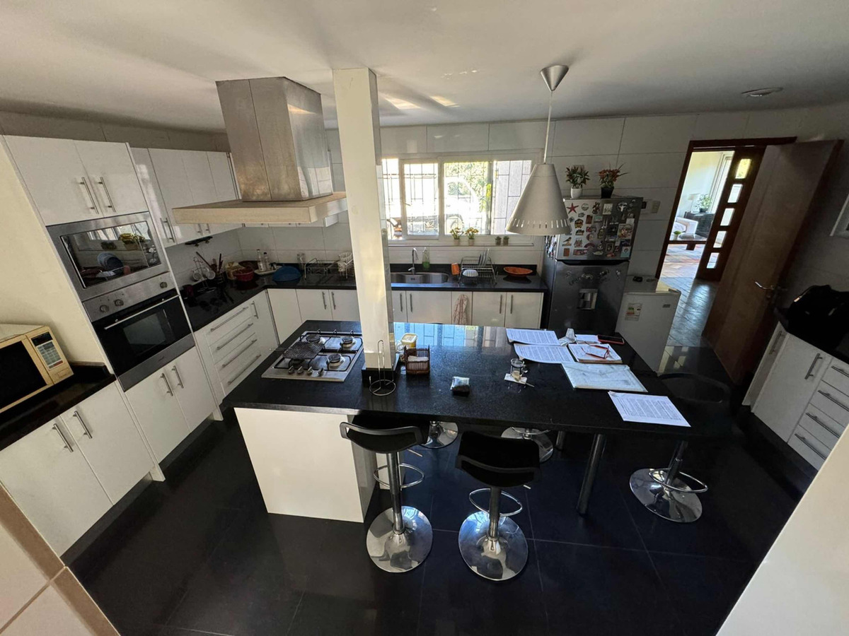 Venta Casa 5D 3B 10E Los Dominicos - Las Condes