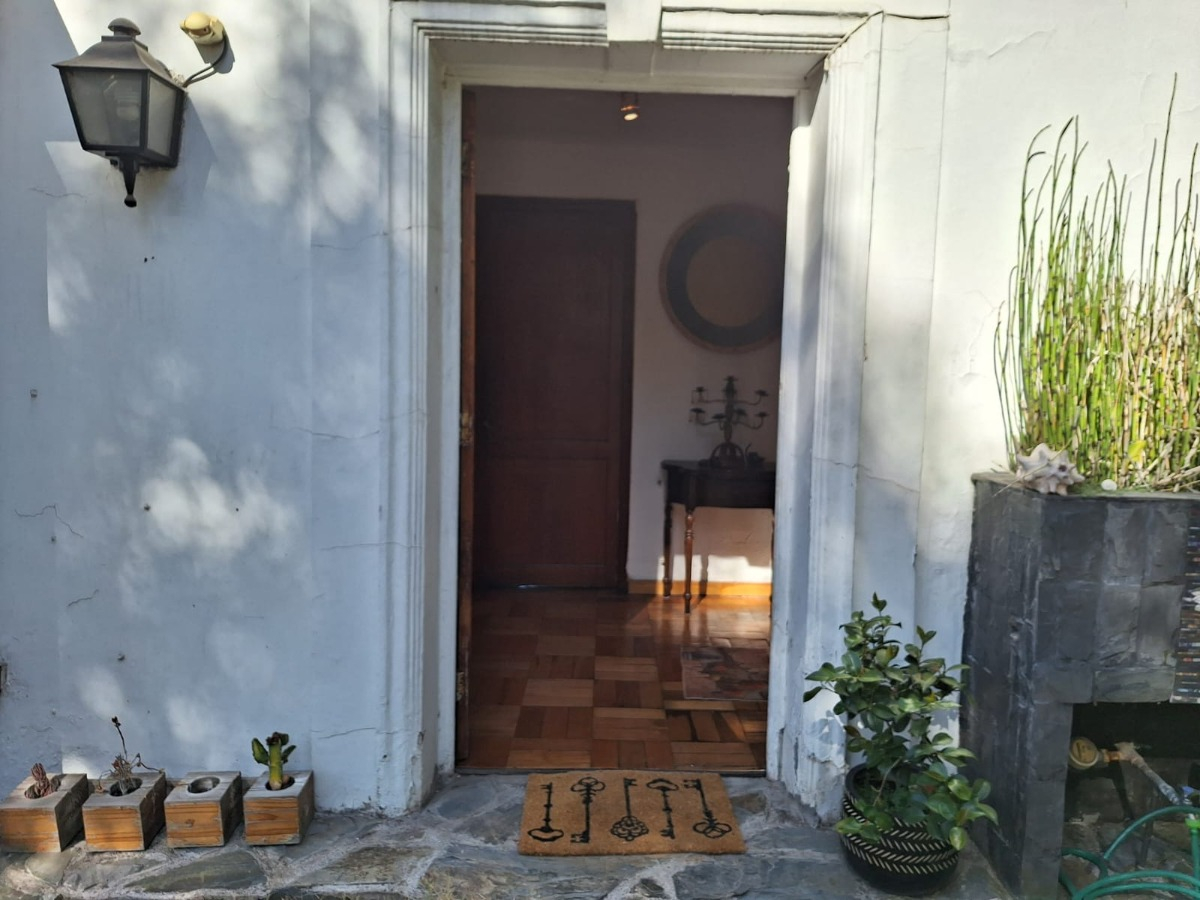 Arriendo Casa 3D 2B 2E 1B Barrio El Golf - Las Condes