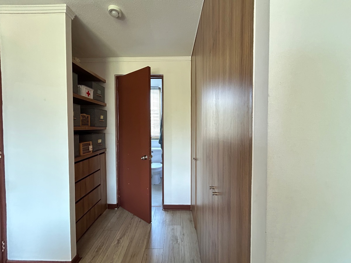 Arriendo Departamento 2D Villa El Dorado - Vitacura