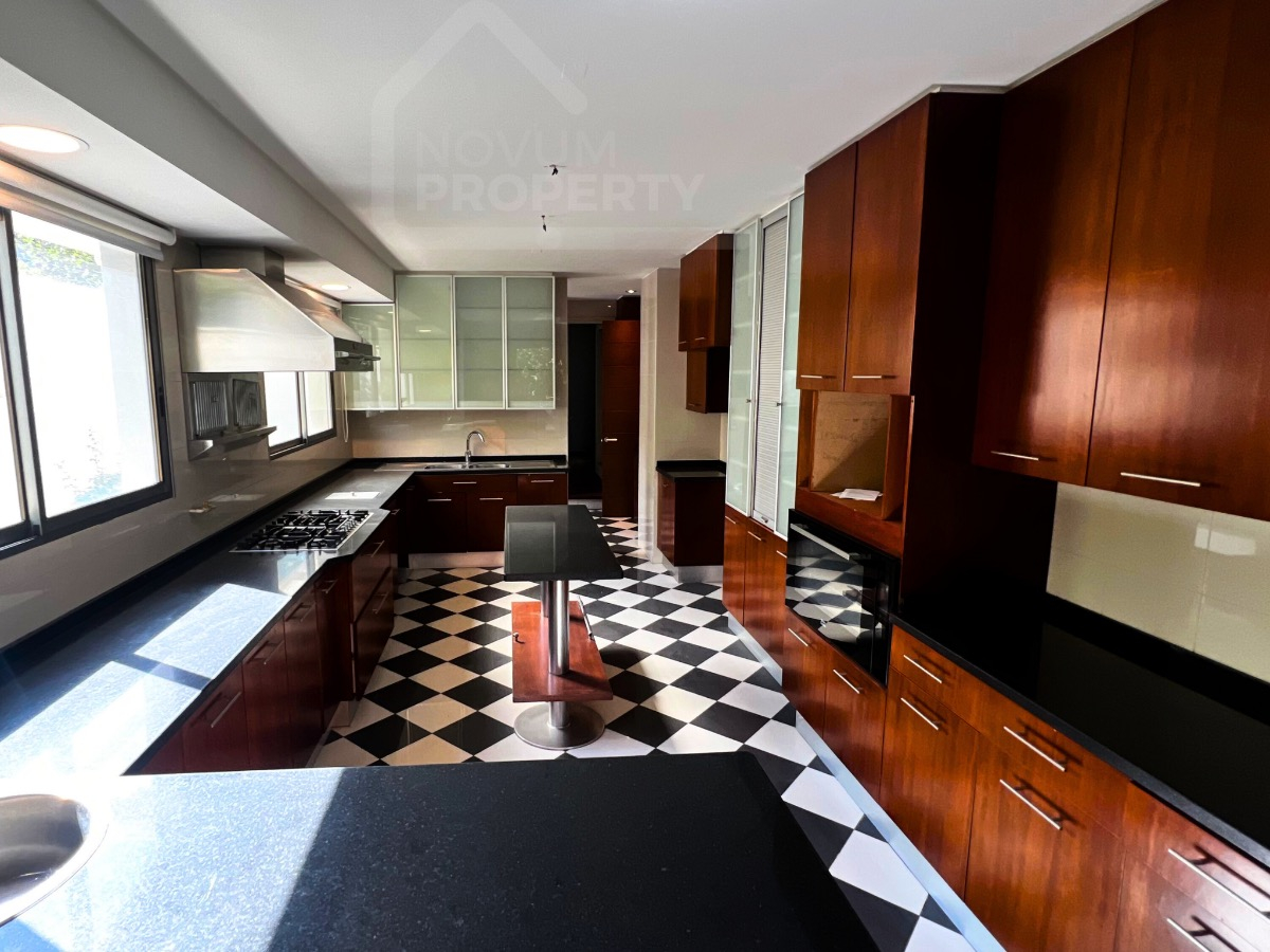 Venta Casa NO 4D en suite Walk-in cl&oacute;set 5B 6E 1B La Dehesa - Lo Barnechea