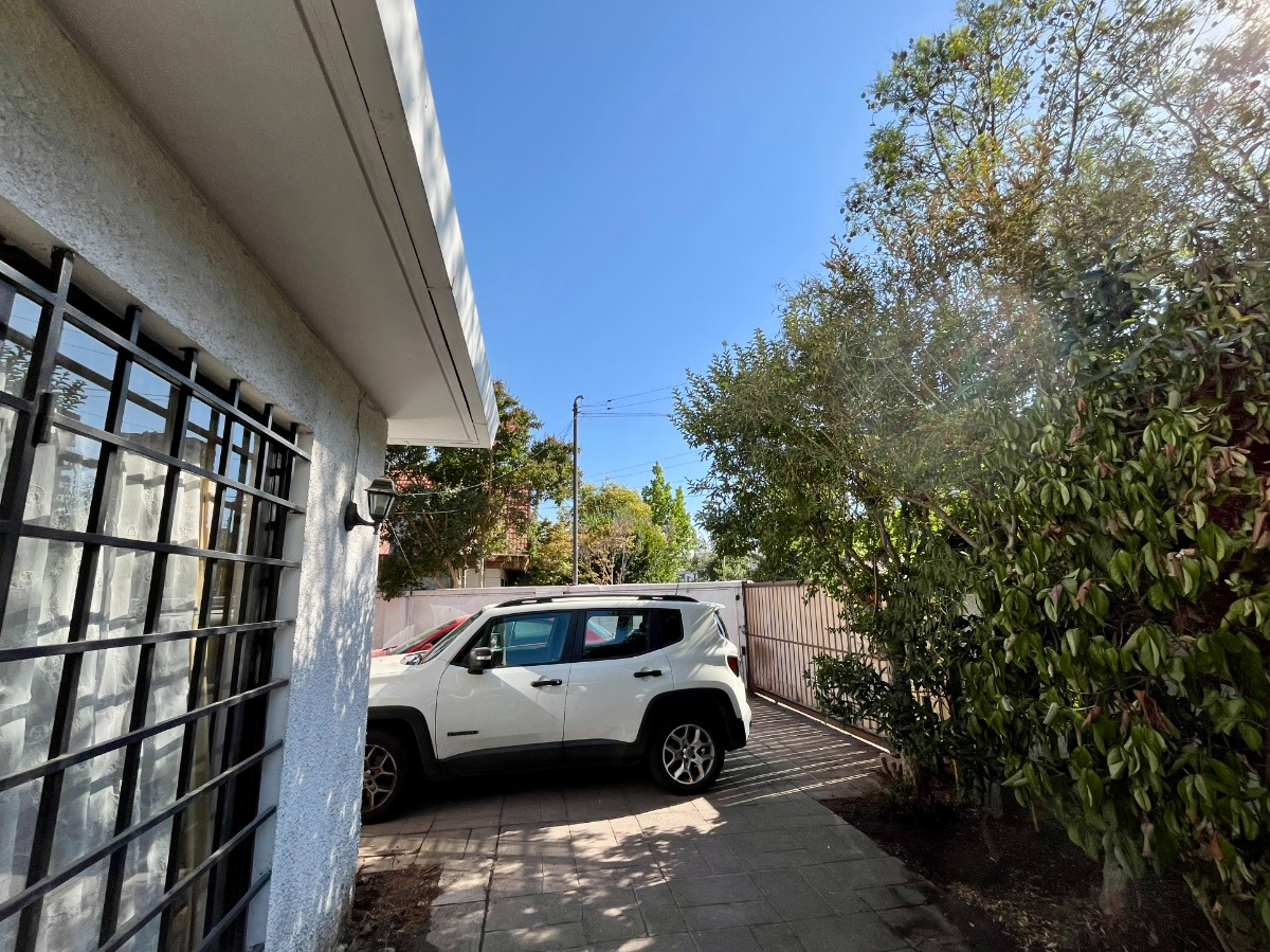 Venta Casa NO 6D en suite Walk-in cl&oacute;set 4B 3E 2B Metro Hernando de Magallanes - Las Condes