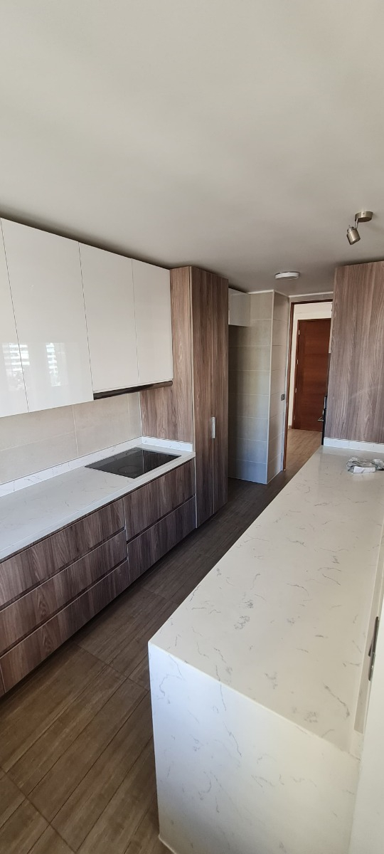 Arriendo Departamento SO 3D en suite Walk-in cl&oacute;set 3B 2E 1B Rotonda Atenas - Las Condes
