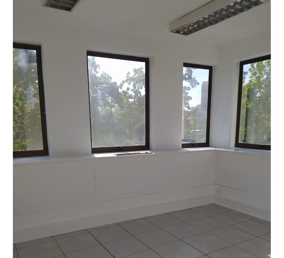 Arriendo Oficina NP 3B 1E Metro Escuela Militar - Las Condes
