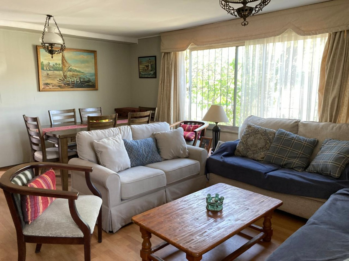 Venta Casa NO 4D en suite Walk-in cl&oacute;set 2B 3E 1B Rotonda Atenas - Las Condes