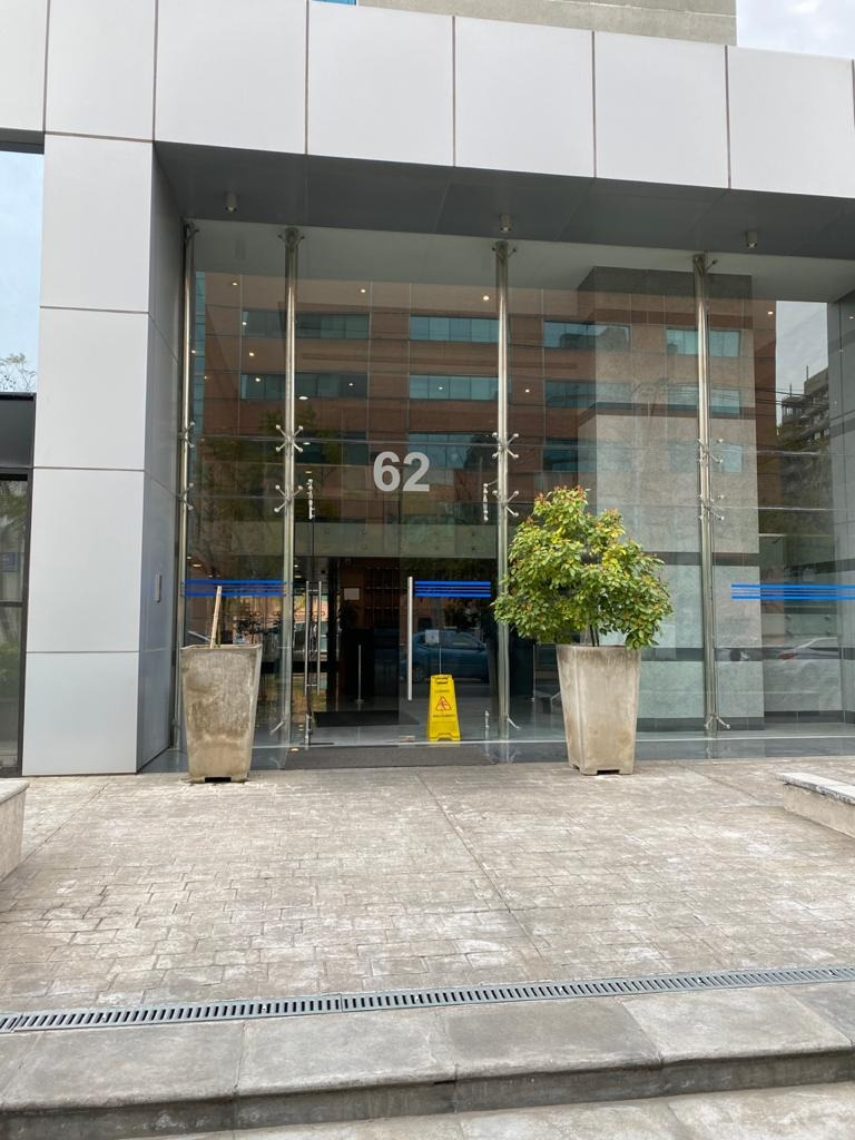 Arriendo Oficina 2B 1E 1B Metro Escuela Militar - Las Condes