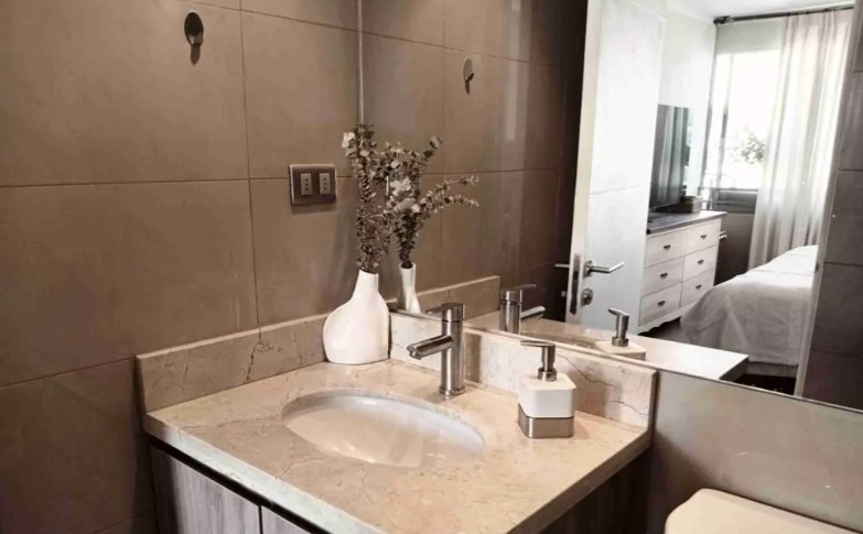 Arriendo Departamento NO 2D en suite Walk-in cl&oacute;set 2B 1E 1B Metro Manquehue - Apumanque - Las Condes