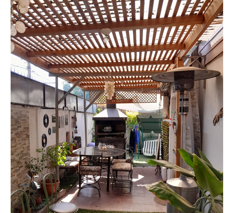 Venta Casa NP 4D en suite Walk-in cl&oacute;set 3B 3E 1B Pepe Vila - La Reina