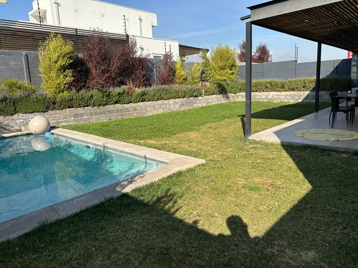 Arriendo Casa NO 4D en suite Walk-in cl&oacute;set 3B 3E 1B La Dehesa - Lo Barnechea