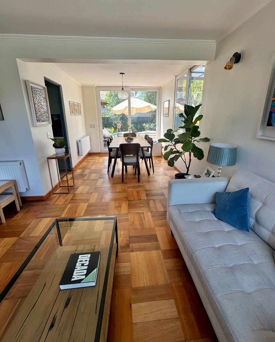 Venta Casa NO 3D 2B 2E 1B Alto Las Condes - Las Condes