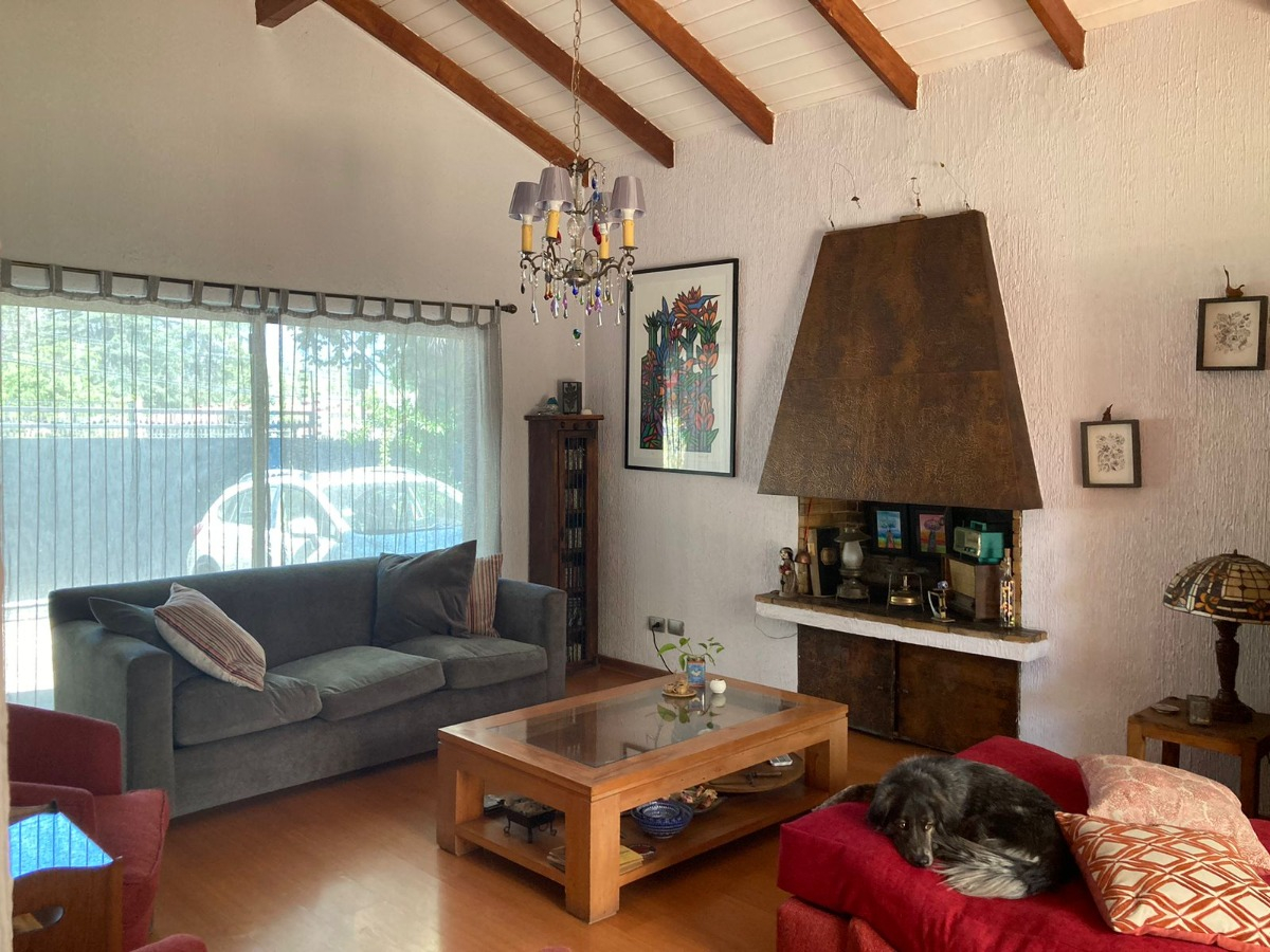 Venta Casa SO 4D en suite Walk-in cl&oacute;set 3B 3E 1B Carlos Ossand&oacute;n - La Reina