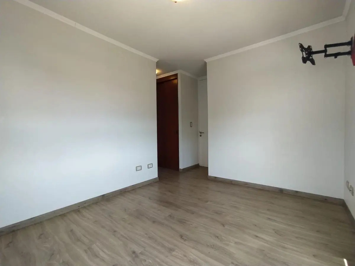Arriendo Departamento 3D en suite Walk-in cl&oacute;set 2B 1E 1B Juan G&oacute;mez Millas - &Ntilde;u&ntilde;oa