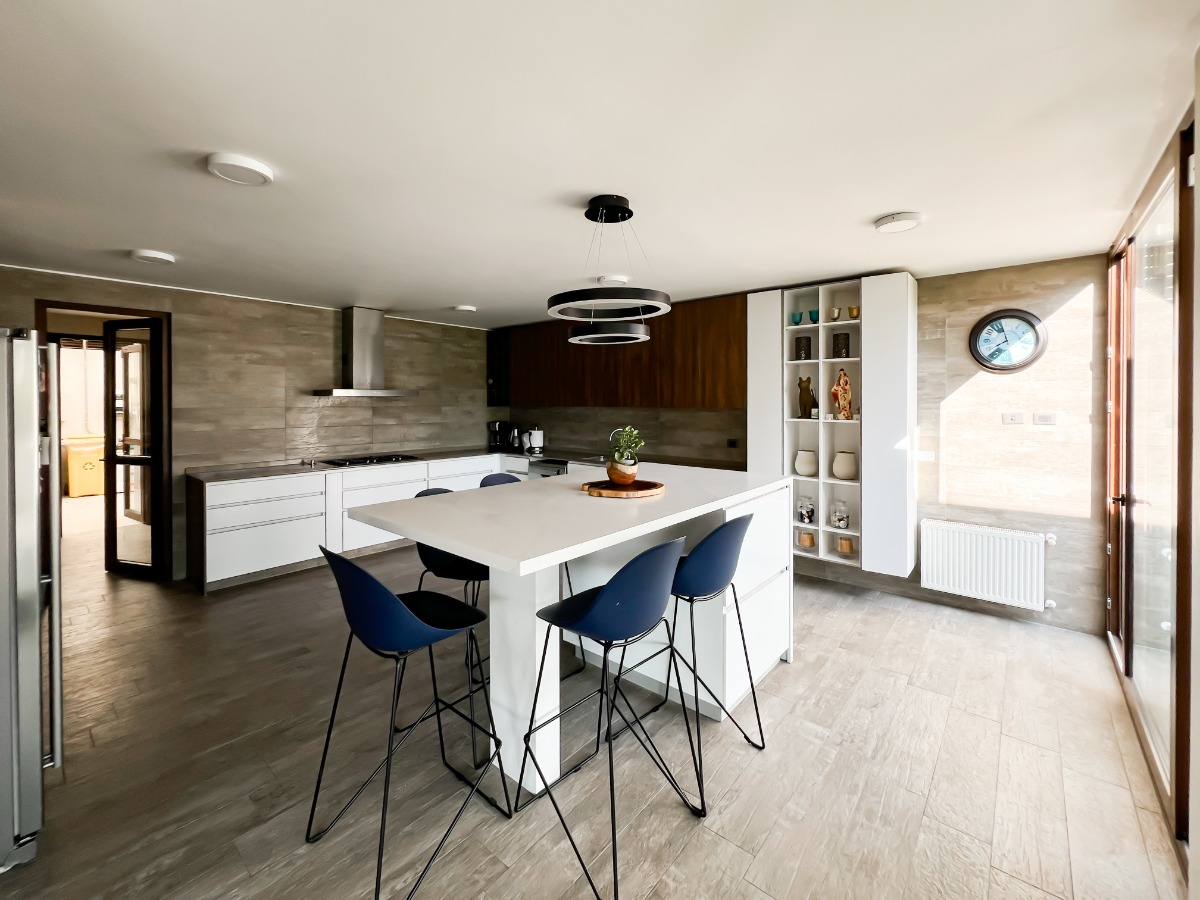Venta Casa NP 5D en suite Walk-in cl&oacute;set 4B 3E 1B Los Trapenses - Lo Barnechea