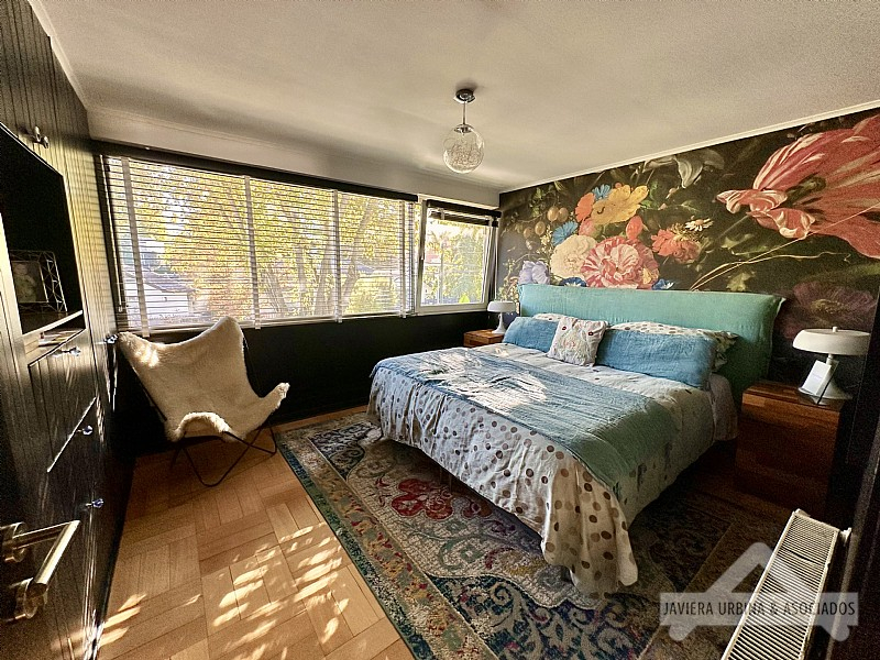 Venta Casa N 5D 4B 2E 1B Borde R&iacute;o - Casa Piedra - Vitacura