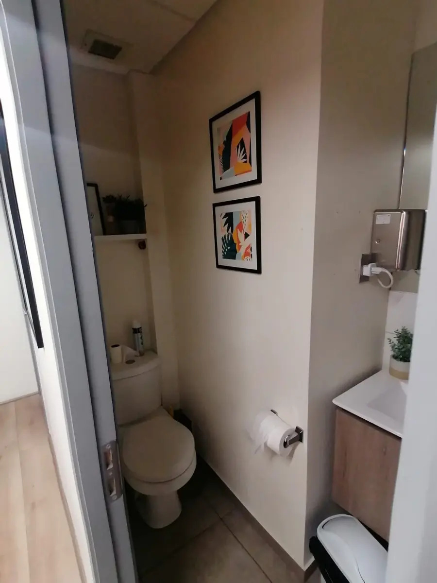 Venta Oficina NO 2B 2E Metro Sim&oacute;n Bolivar - La Reina