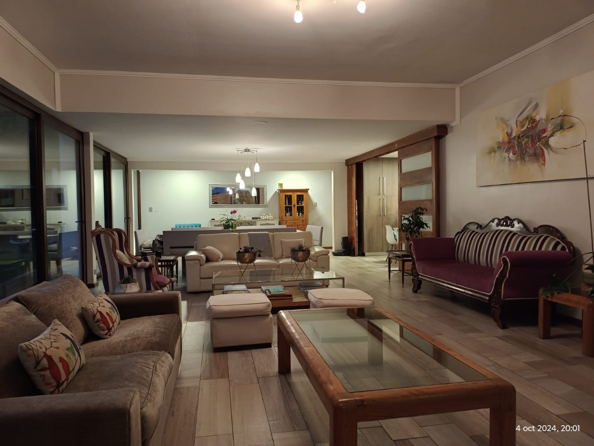 Arriendo Casa O 5D en suite Walk-in cl&oacute;set 4B 4E Los Dominicos - Las Condes