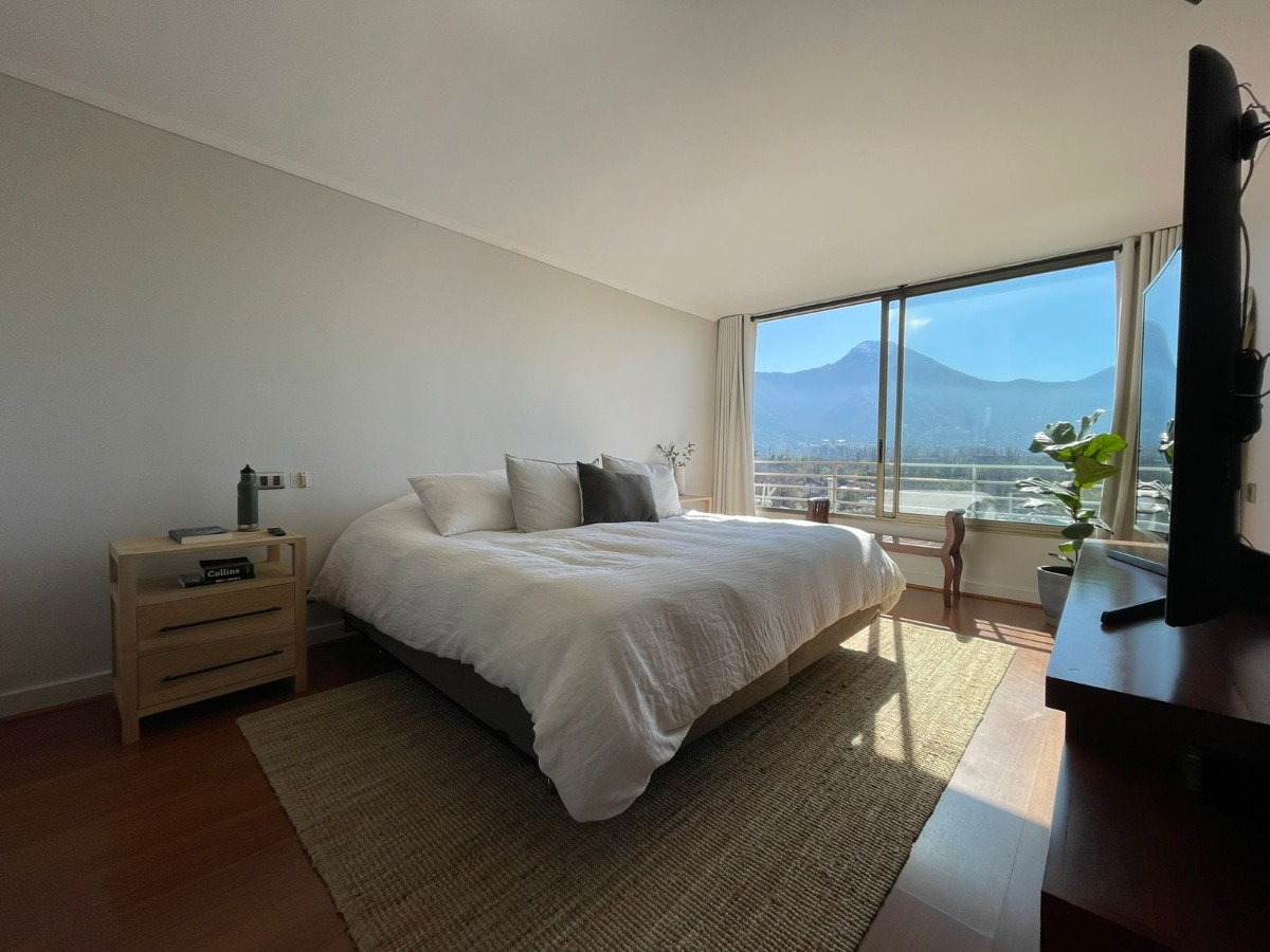 Arriendo Departamento NO 4D en suite Walk-in cl&oacute;set 3B 2E 1B Borde R&iacute;o - Casa Piedra - Vitacura