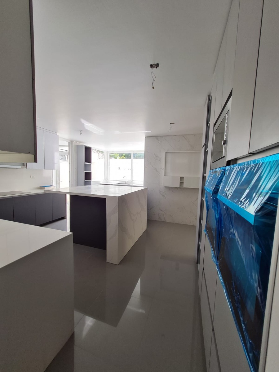 Venta Casa O 6D en suite Walk-in cl&oacute;set 6B 5E 1B  - Lo Barnechea