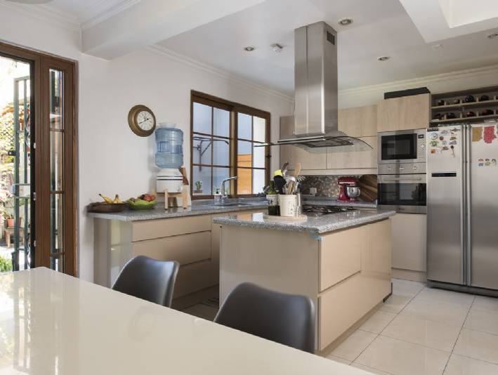 Venta Casa 5D 4B 2E Barrio Italia - Providencia