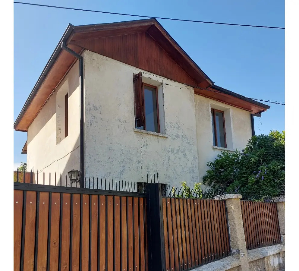 Venta Casa NO 3D Walk-in cl&oacute;set 2B 2E 1B Barrio Italia - Providencia