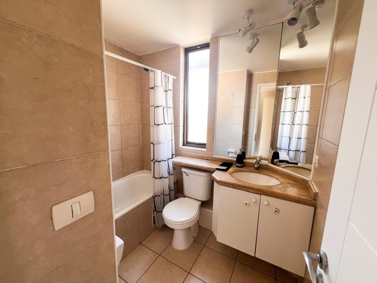 Venta Departamento SO 2D en suite Walk-in cl&oacute;set 2B 1E 1Bd Barrio Italia - Providencia