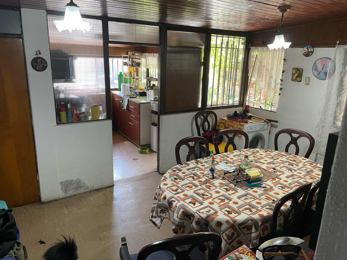 Casa Comercial Con Taller Y Galp&oacute;n