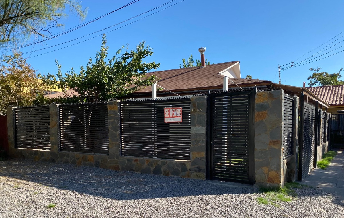 Venta Casa NO 3D 2B 2E 1Bd Carlos Ossand&oacute;n - La Reina