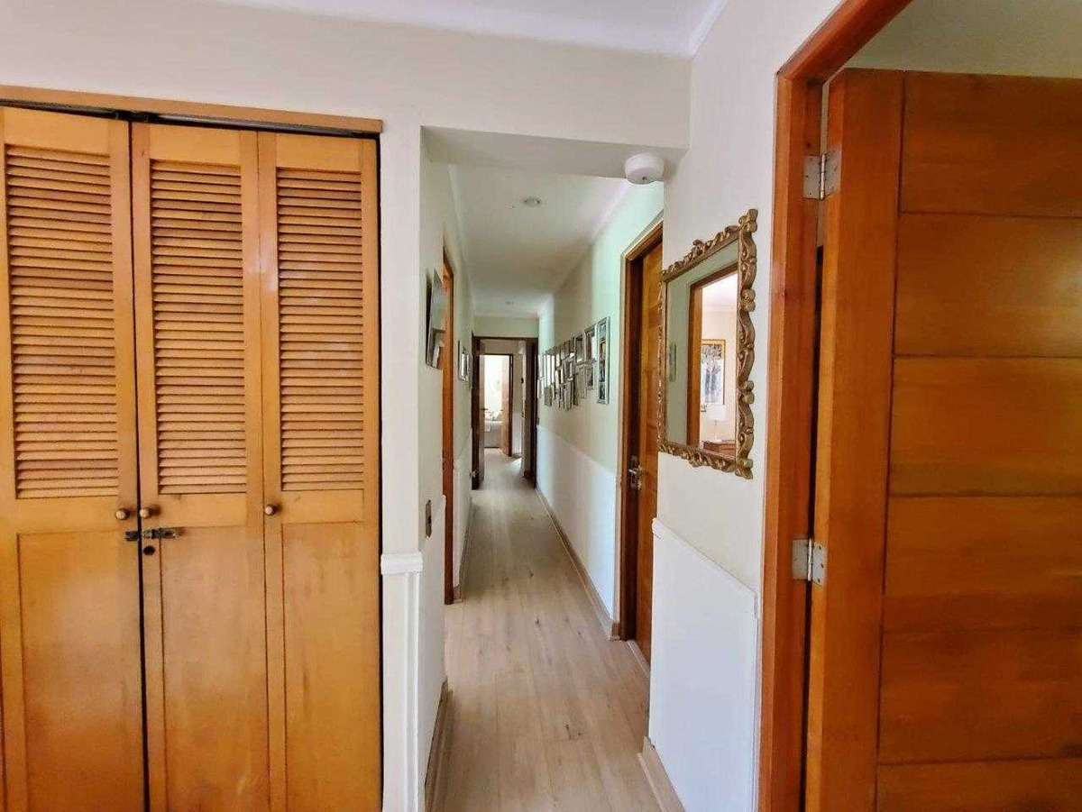 Venta Casa NOSP 5D en suite Walk-in cl&oacute;set 4B 6E 1B El Huinganal - Lo Barnechea