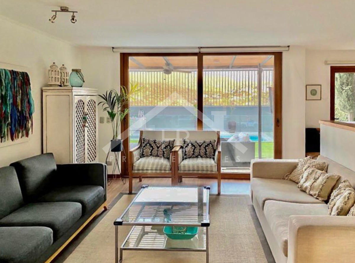 Venta Casa O 4D en suite Walk-in cl&oacute;set 4B 2E 1B La Dehesa - Lo Barnechea