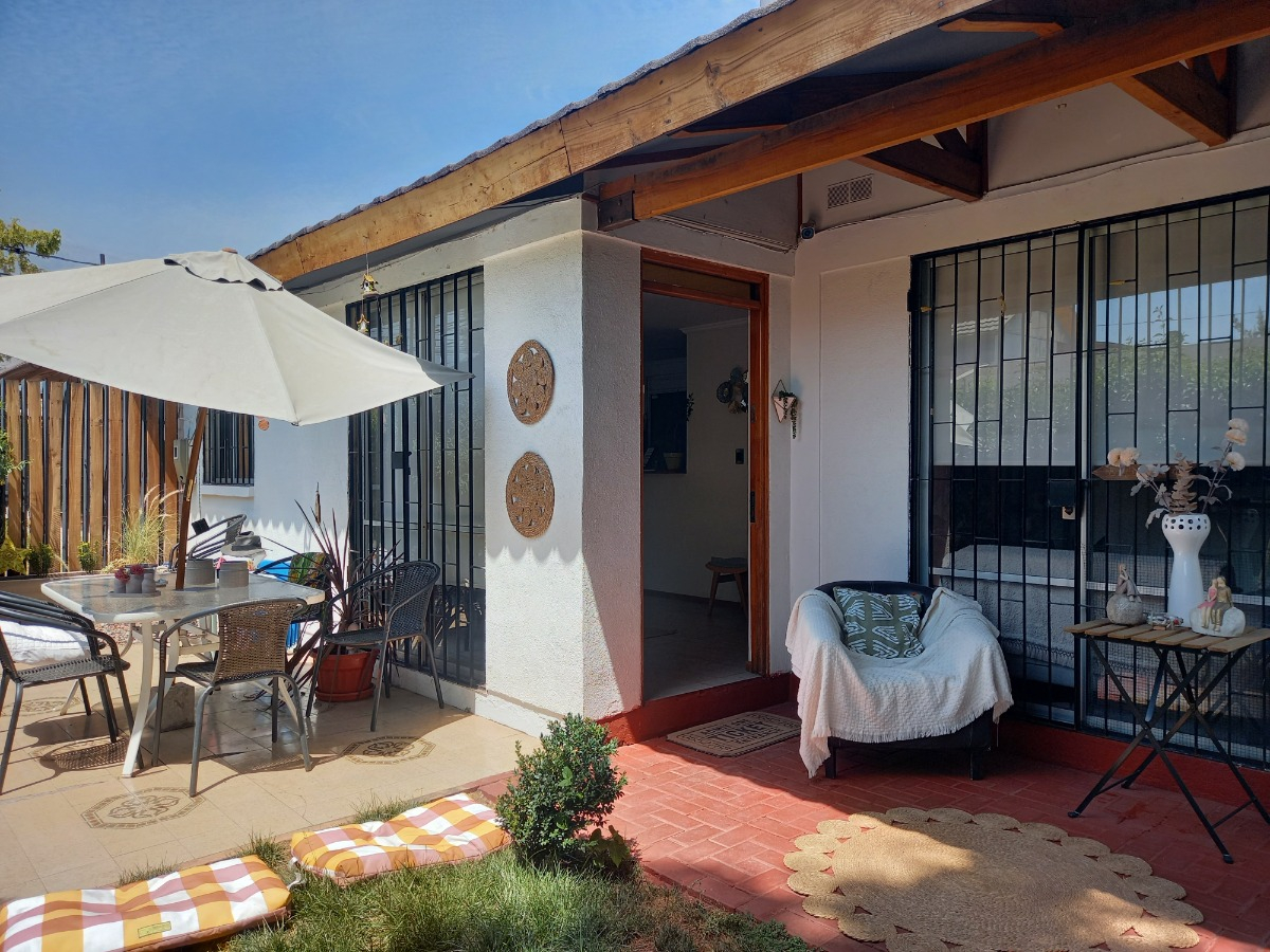 Venta Casa NOSP 4D 3B 3E 1B Francisco de Villagra - La Reina