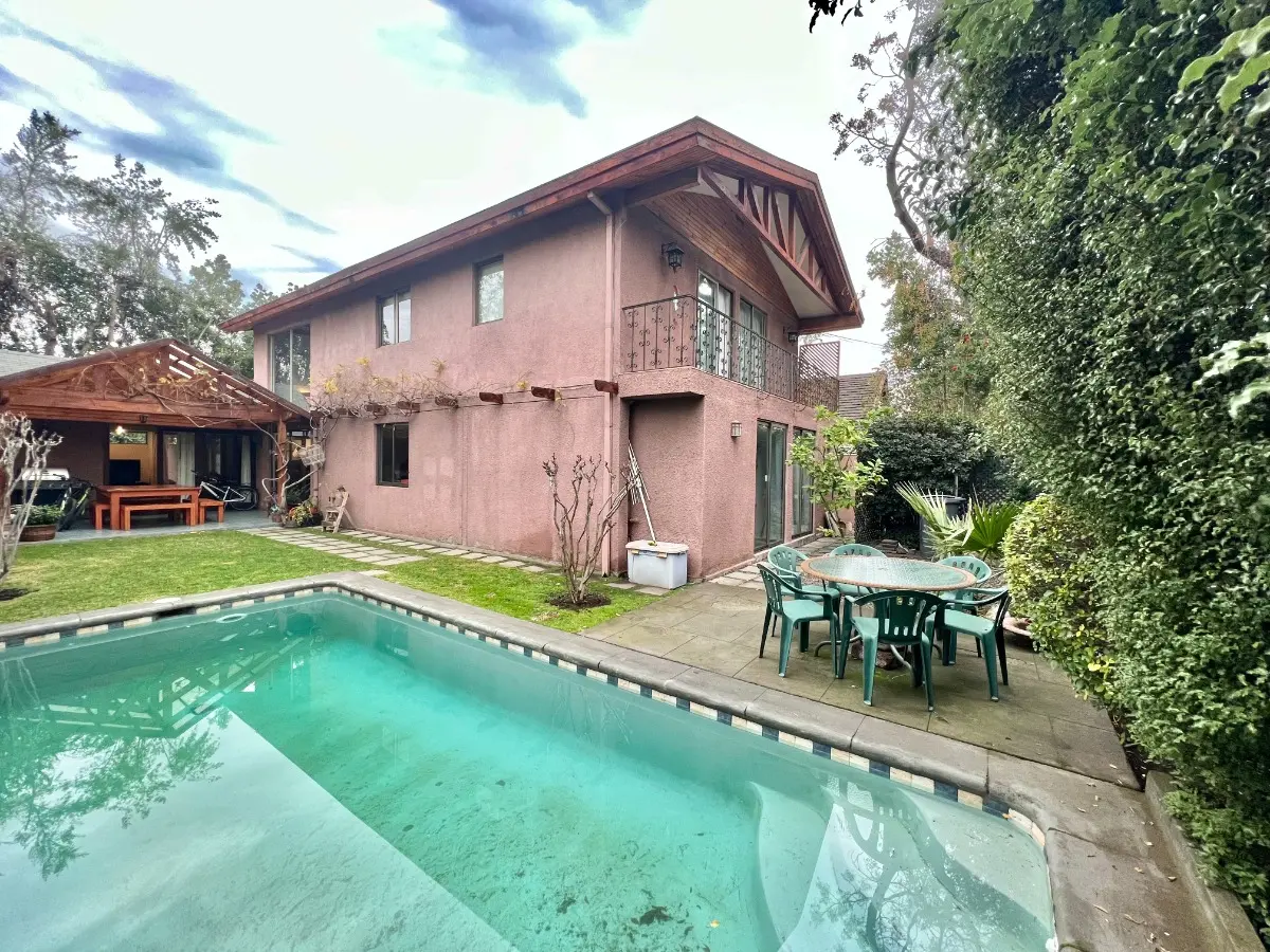 Venta Casa NO 5D 3B 3E 1Bd  - Vitacura