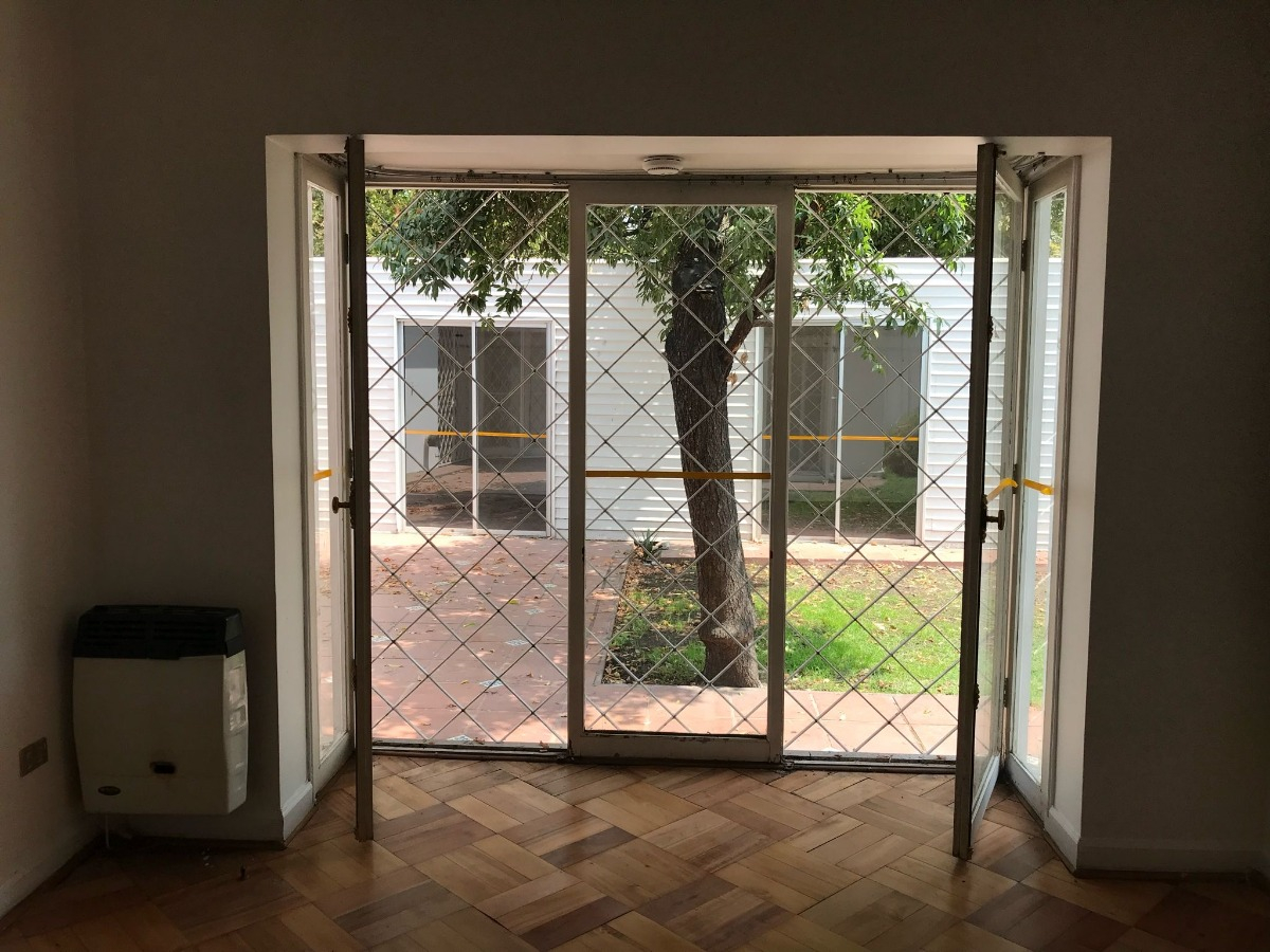 Arriendo Casa 6D 4B 3E 2B Metro Pr&iacute;ncipe de Gales - Country Club - La Reina