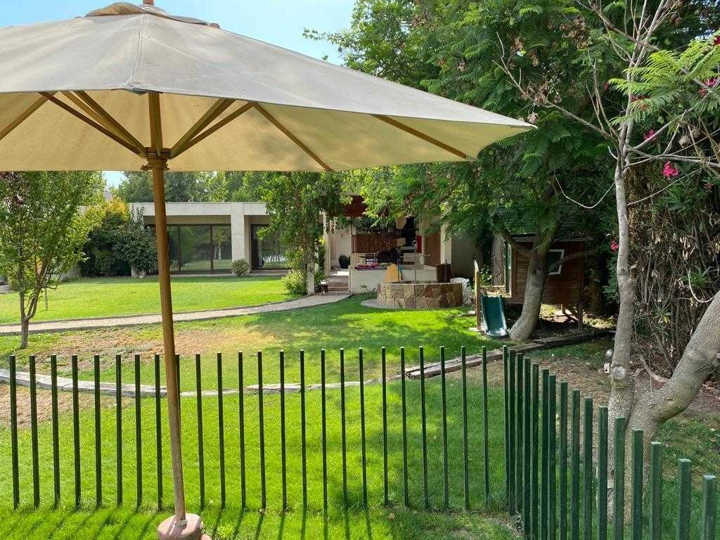 Venta Casa NO 5D en suite Walk-in cl&oacute;set 4B 4E 1B Chicureo - Colina