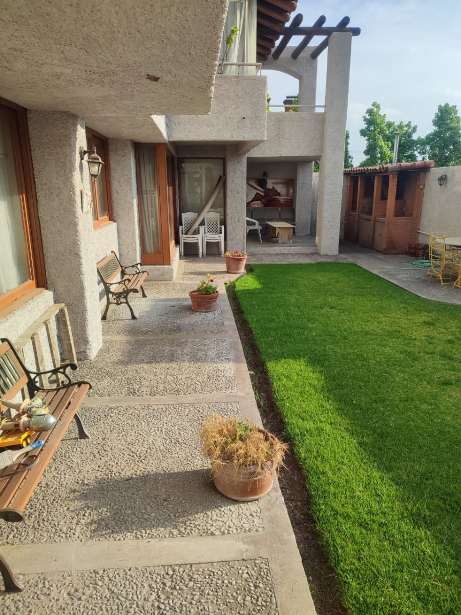 Venta Casa NO 6D en suite Walk-in cl&oacute;set 5B 3E 1B El Huinganal - Lo Barnechea