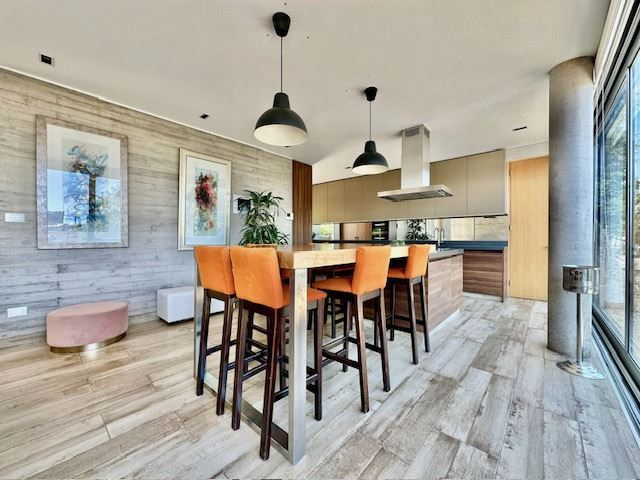 Venta Casa Oriente 4D 4B 3E Barrio El Golf - Las Condes