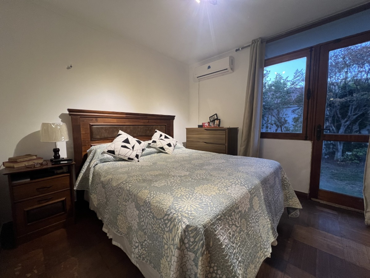 Venta Casa NO 5D en suite Walk-in cl&oacute;set 3B 3E 1B Los Dominicos - Las Condes