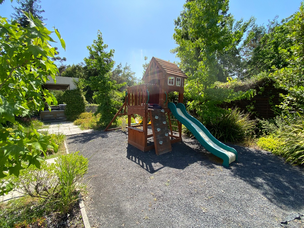 Arriendo Casa 4D Quinchamal&iacute; - Las Condes