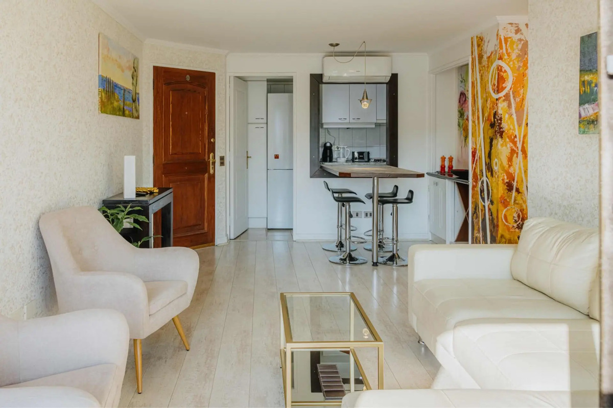 Venta Departamento NP 2D 1B 1E 1B Barrio El Golf - Las Condes