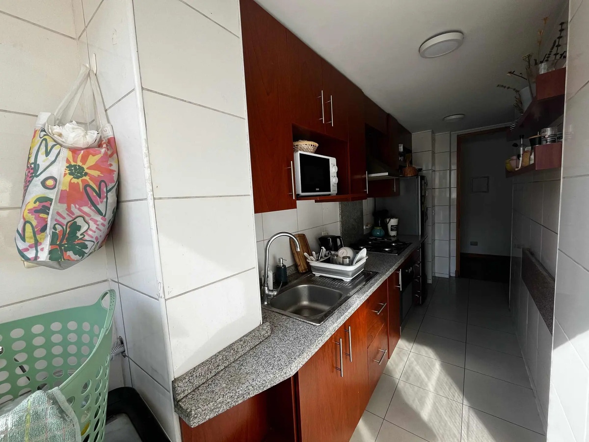 Arriendo Departamento 2D en suite 2B 1E 1Bd Pedro de Valdivia - Providencia