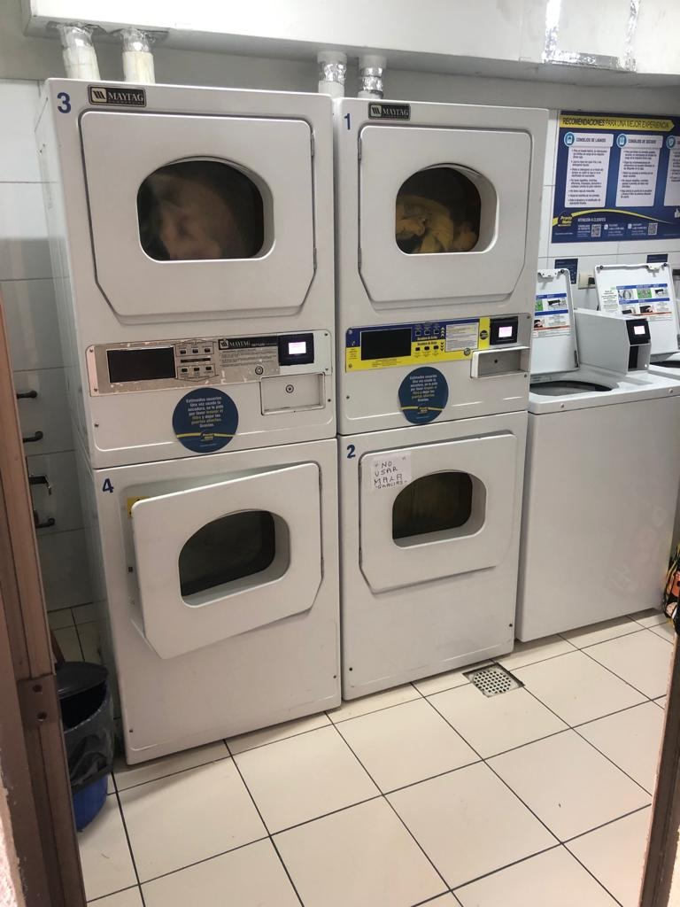 Arriendo Departamento O 2D en suite Walk-in cl&oacute;set 2B 1E 1B Barrio El Golf - Las Condes