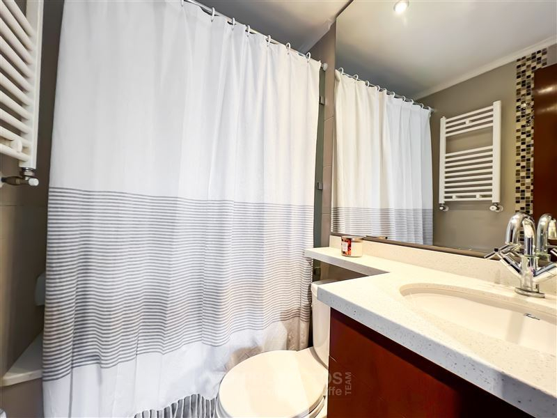 Venta Departamento Norte 2D en suite Walk-in cl&oacute;set 2B 1E 1B Alto Las Condes - Las Condes
